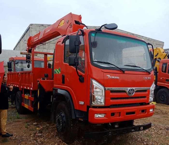 tcl2516b燈亮不開機(jī)